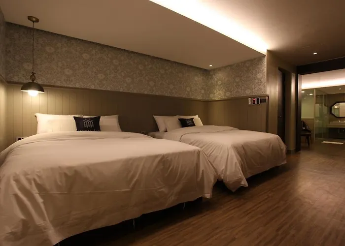 Lin Hotel