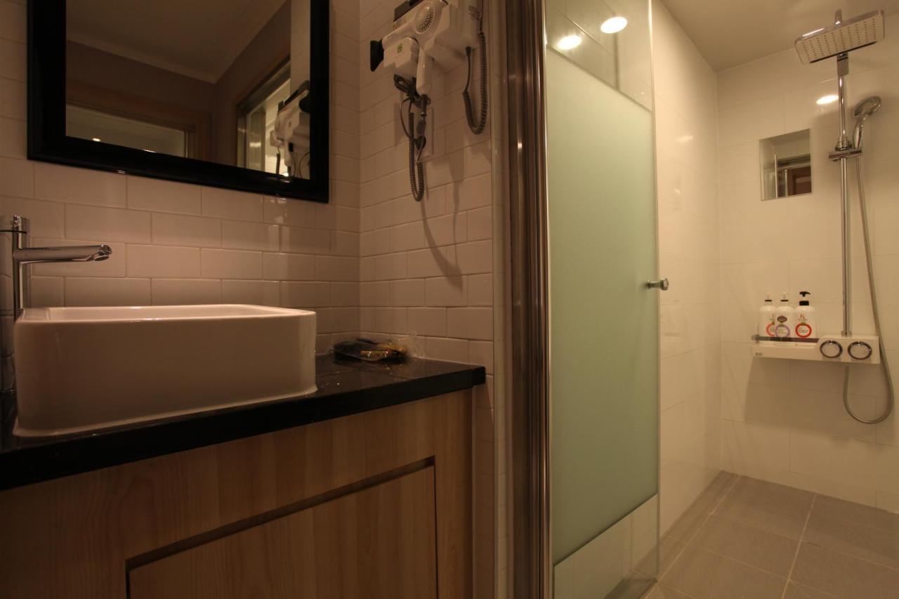 Lin Hotel *