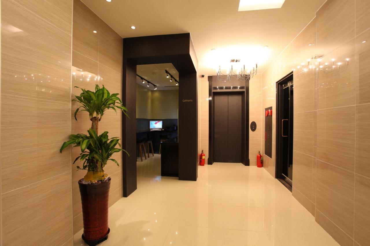 Lin Hotel *